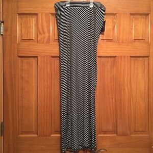 Gloria Vanderbilt Skirt Black/White Stripe…